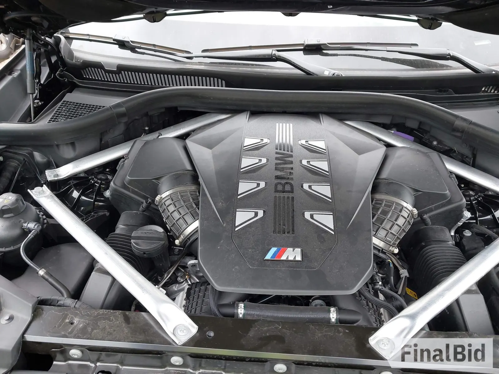 2025 BMW X6 M60i