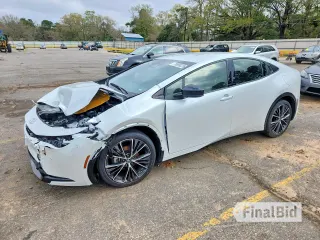 2025 Toyota Prius LE