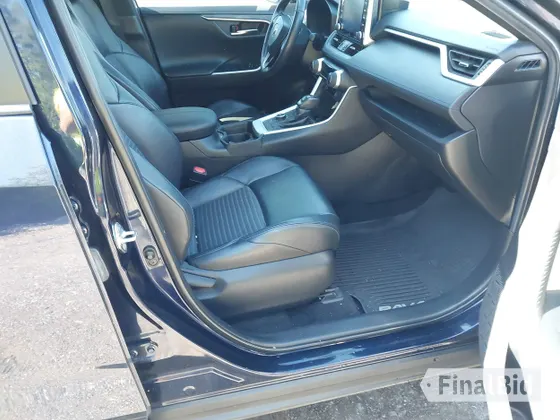 2020 Toyota RAV4 Hybrid XSE