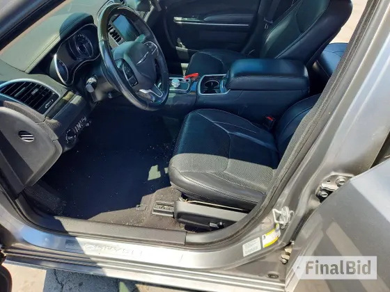 2016 Chrysler 300 C