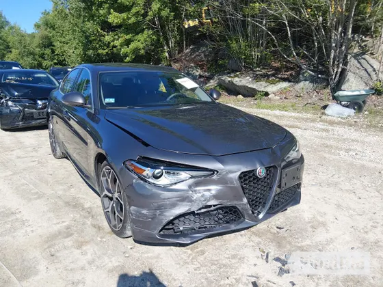 2019 Alfa Romeo Giulia Ti Sport