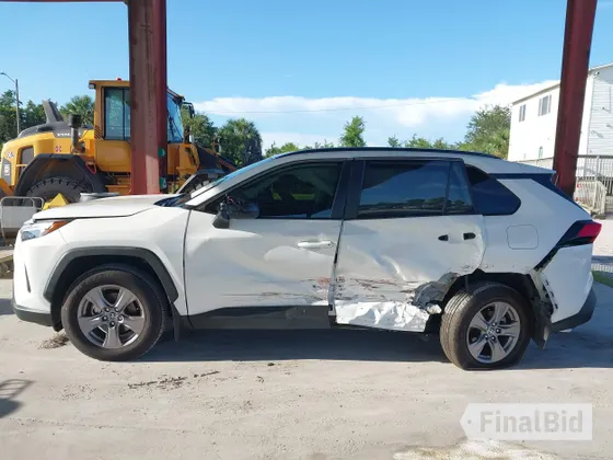 2024 Toyota RAV4 Hybrid LE
