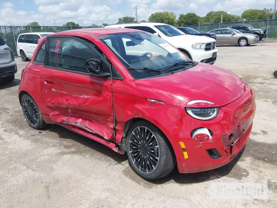 2024 FIAT 500e INSPI(RED)