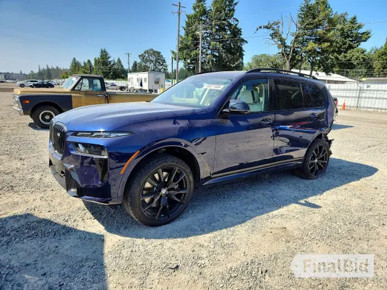 2023 BMW X7 M60i