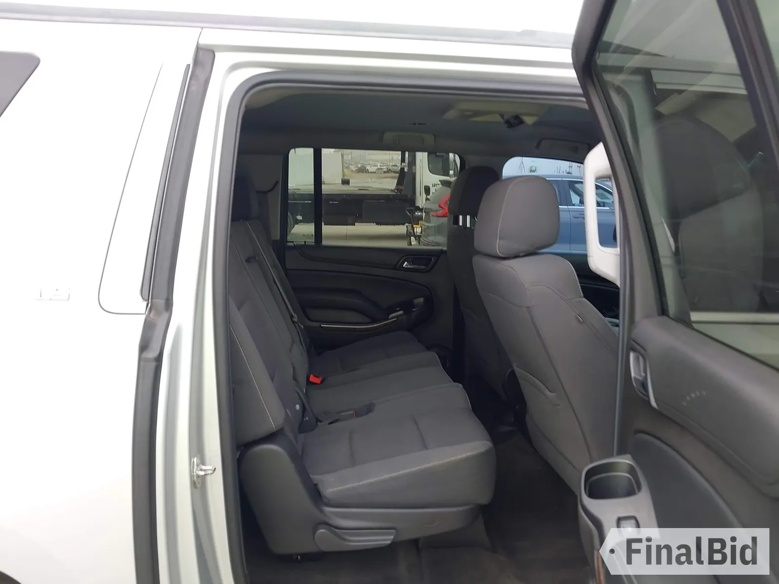 2016 Chevrolet Suburban LS