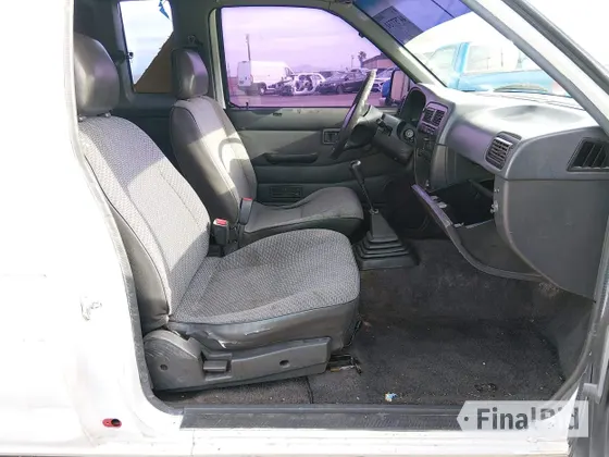 1997 Nissan Frontier XE