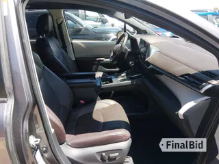 2021 Toyota Sienna Platinum
