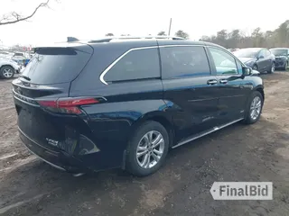 2021 Toyota Sienna Platinum