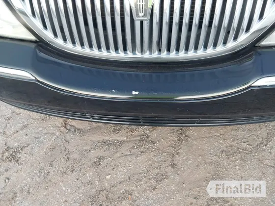 2004 Lincoln Town Car Signature