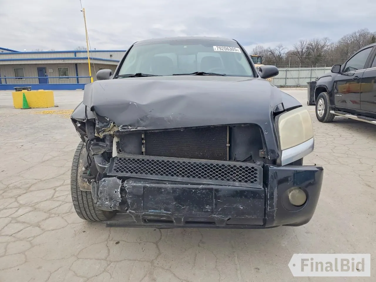 2006 Mitsubishi Raider LS