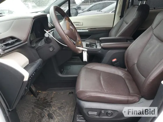 2021 Toyota Sienna Limited
