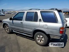 1998 Nissan Pathfinder XE