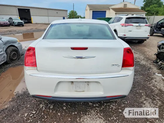 2016 Chrysler 300 C