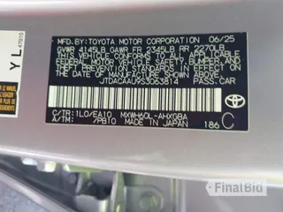 2025 Toyota Prius LE