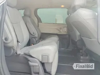 2021 Toyota Sienna Limited