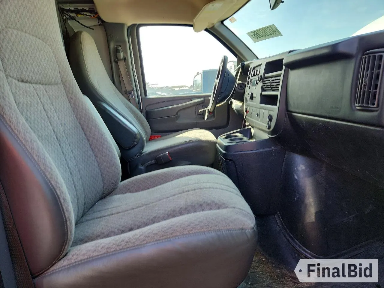 2014 GMC Savana Cargo