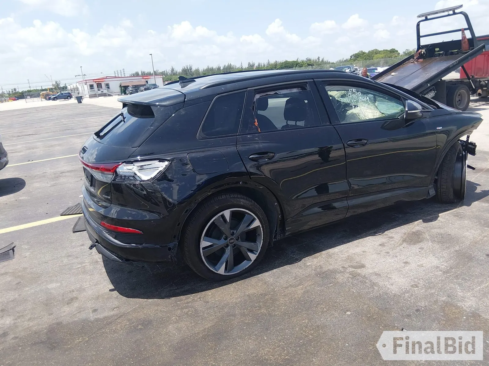 2024 Audi Q4 e-tron Prestige