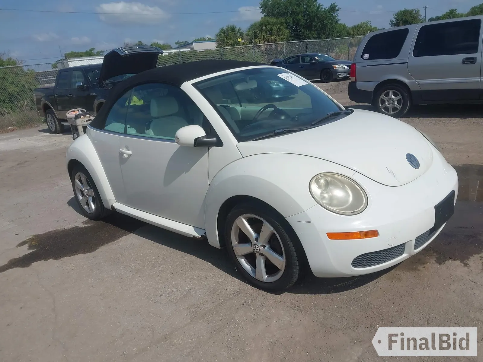 2007 Volkswagen Beetle Triple White