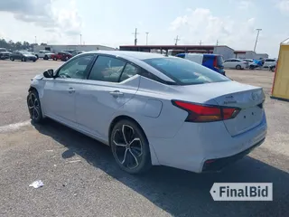 2024 Nissan Altima SR