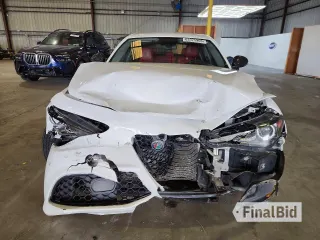 2019 Alfa Romeo Giulia Ti Sport