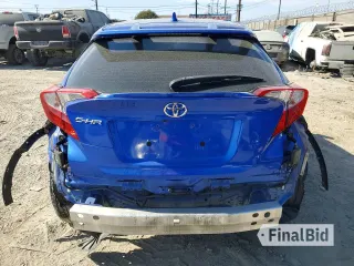 2022 Toyota C-HR XLE