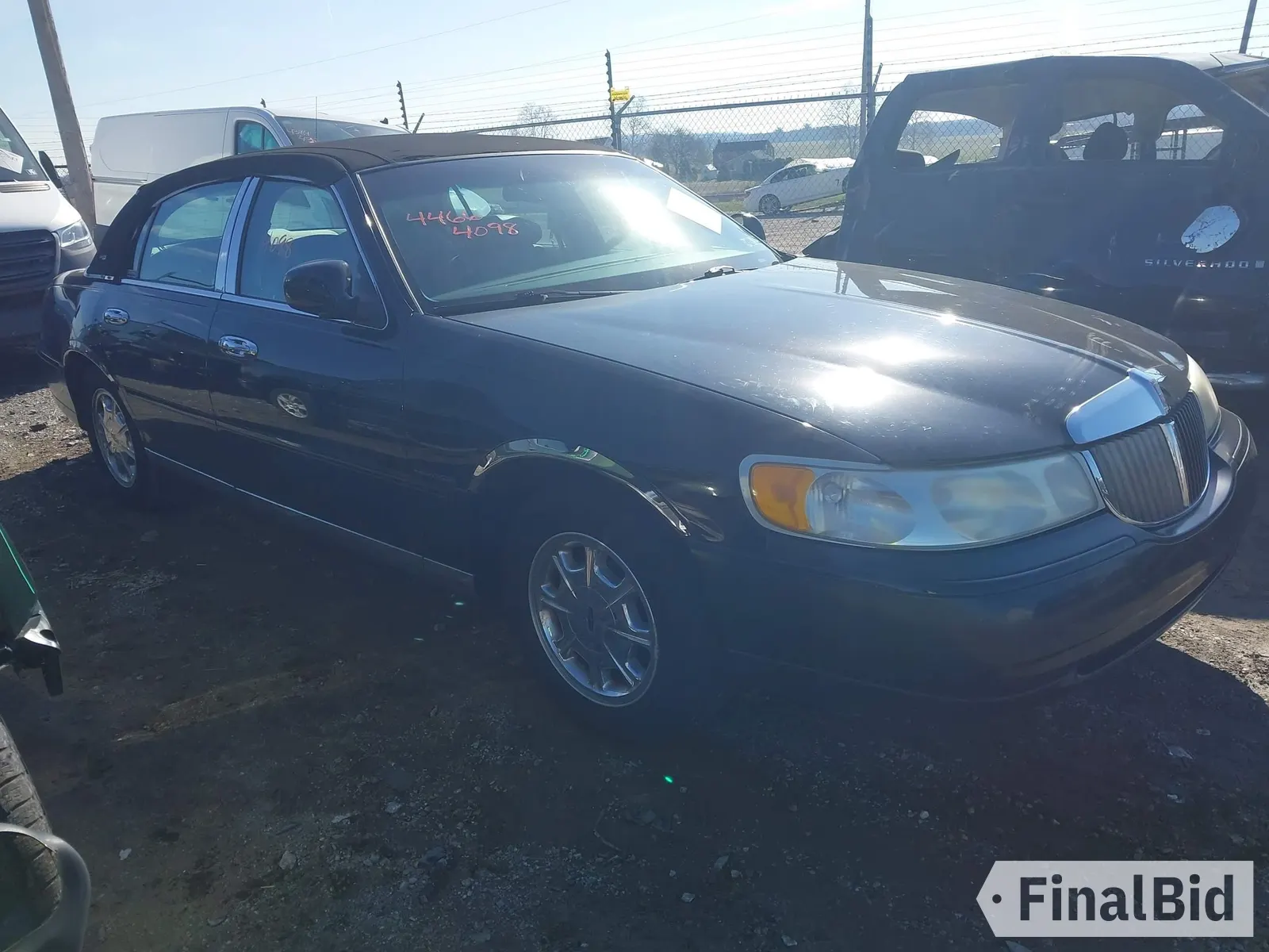 1998 Lincoln Town Car Signature
