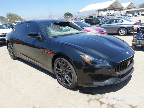 2022 Maserati Quattroporte Modena Q4