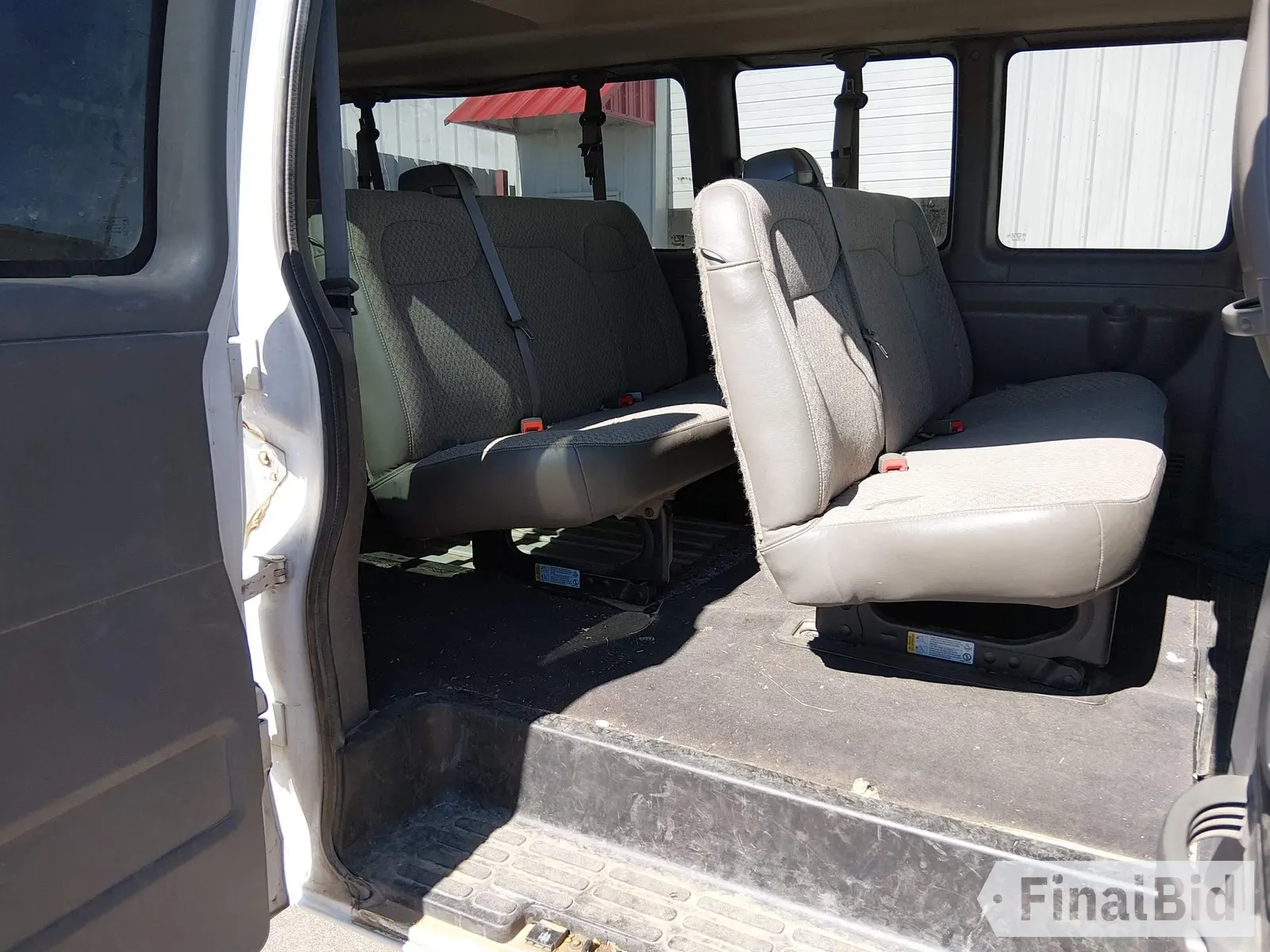 2020 Chevrolet Express Passenger LS