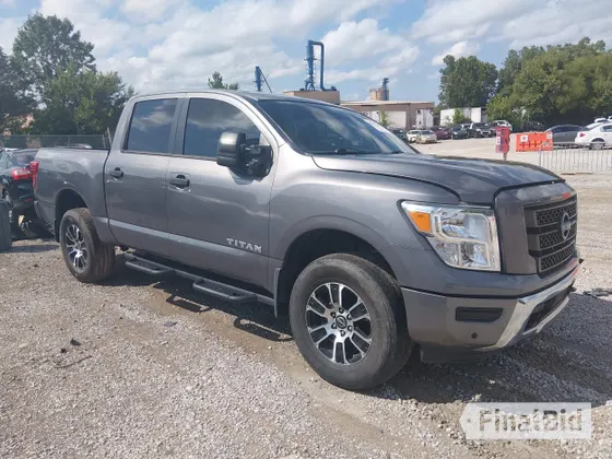 2024 Nissan Titan SV