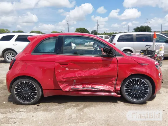 2024 FIAT 500e INSPI(RED)