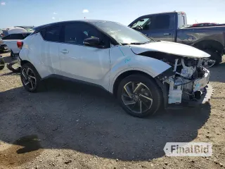 2022 Toyota C-HR XLE