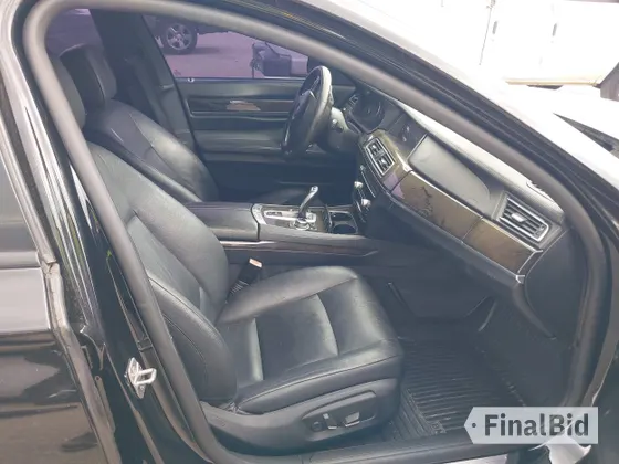 2013 BMW 7 Series 740i