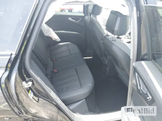 2024 Audi Q4 e-tron Prestige