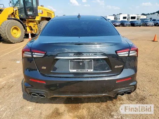 2022 Maserati Ghibli Modena Q4