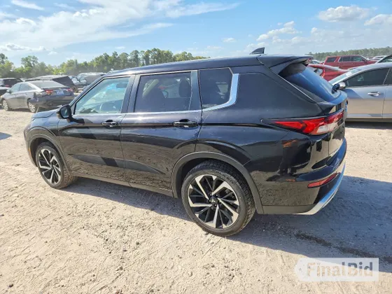 2024 Mitsubishi Outlander SE