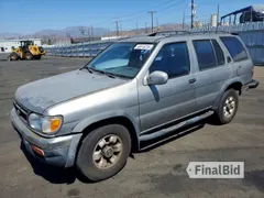 1998 Nissan Pathfinder XE