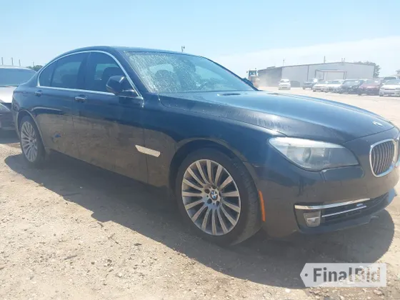 2013 BMW 7 Series 740i