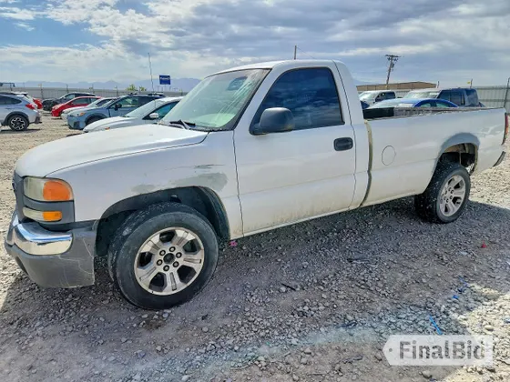 2004 GMC Sierra 1500 Work Truck