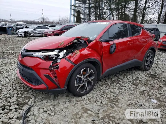 2022 Toyota C-HR XLE