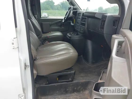 2020 Chevrolet Express Passenger LS