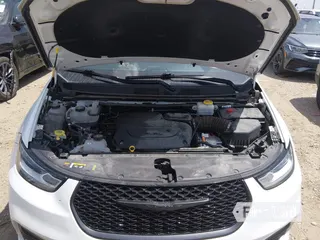 2024 Chrysler Pacifica Hybrid Premium S Appearance Pkg