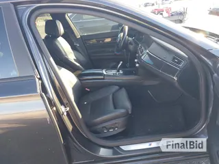 2012 BMW 7 Series 750i xDrive