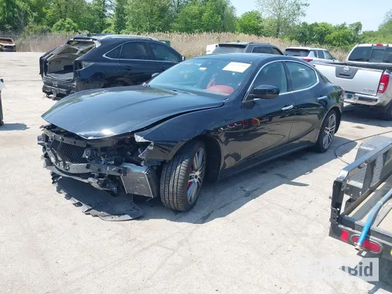 2022 Maserati Ghibli Modena Q4