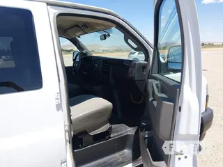 2020 Chevrolet Express Passenger LS