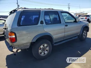 1998 Nissan Pathfinder XE