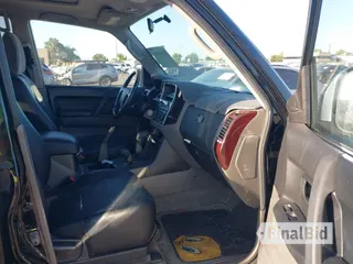 2001 Mitsubishi Montero Limited