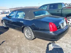 1998 Lincoln Town Car Signature