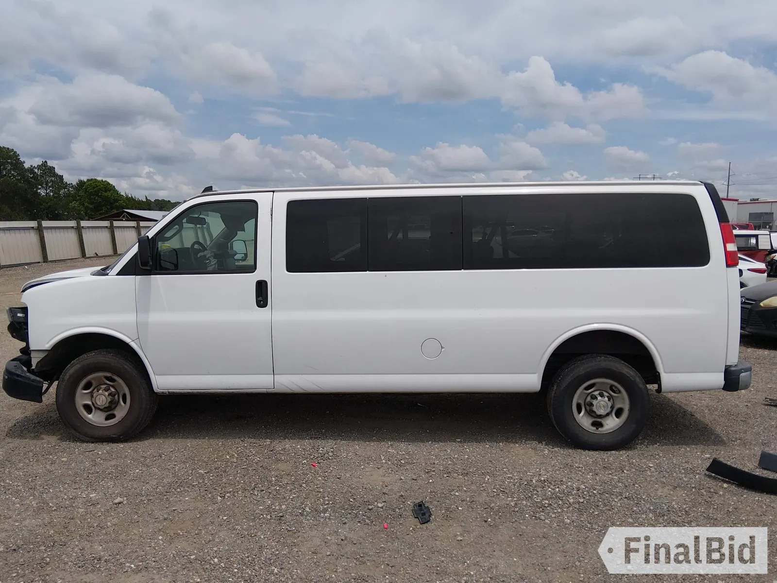 2022 Chevrolet Express Passenger LS