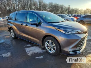 2021 Toyota Sienna Platinum