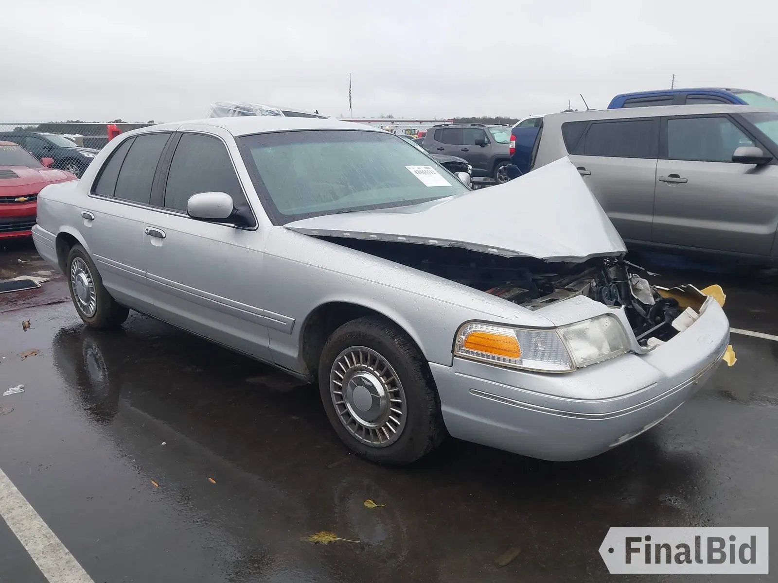2002 Ford Crown Victoria Standard
